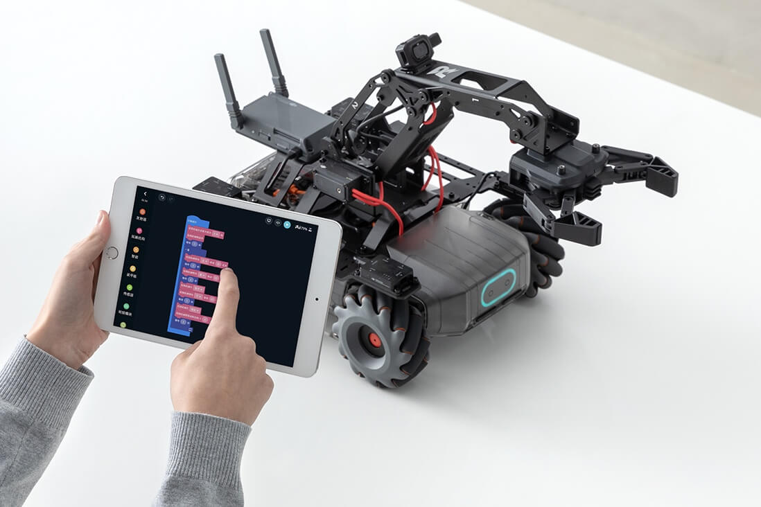 ParaBOT. Rent-A-BOT. DJI Robomaster EP