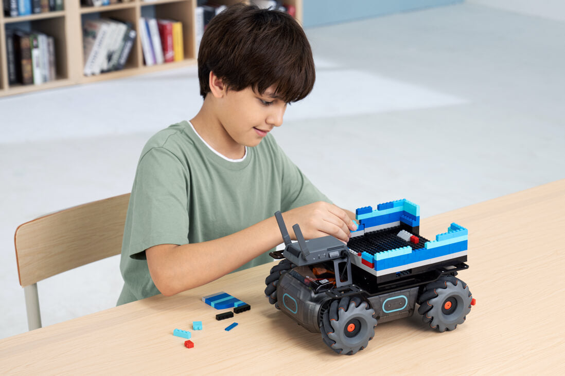 ParaBOT. Rent-A-BOT. DJI Robomaster EP